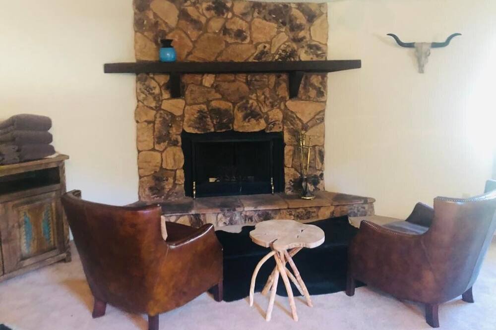 Photo of Livingroom in Ruidoso Downs