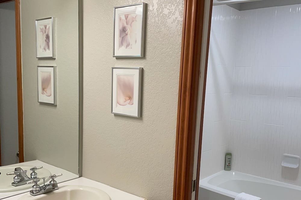 Photo of Bathroom in Broomfield