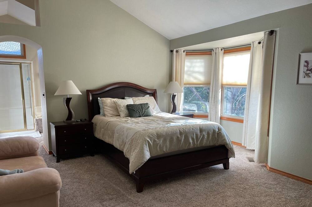 Photo of Bedroom in Broomfield