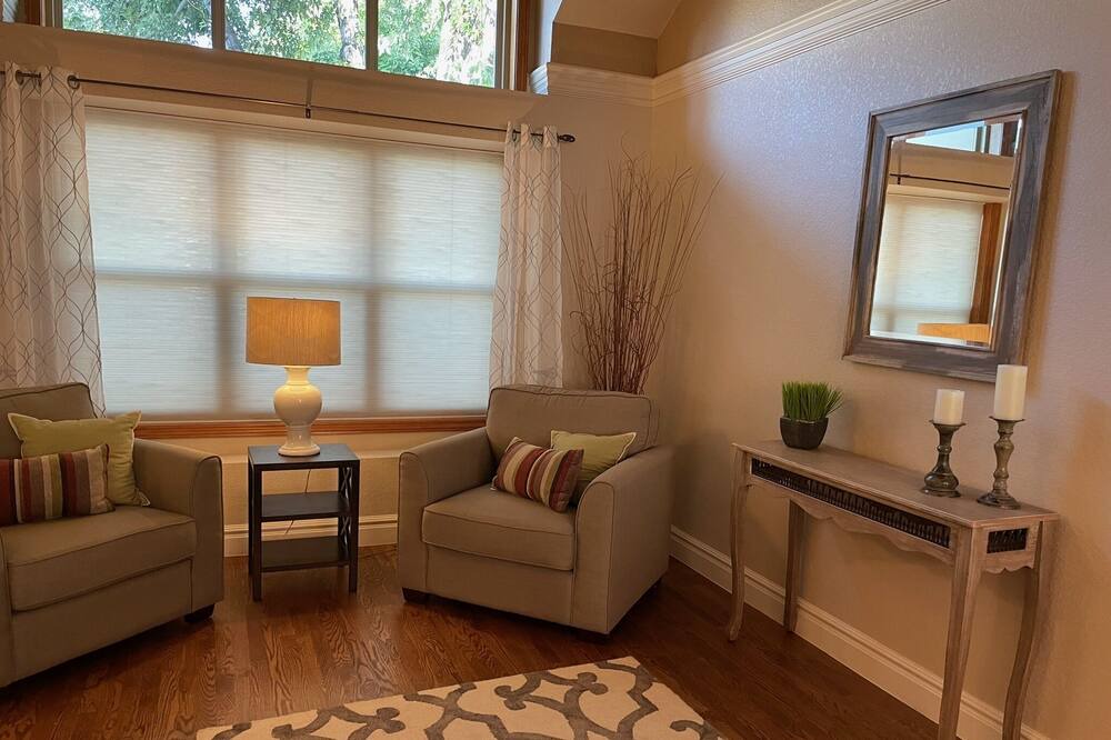 Photo of Livingroom in Broomfield