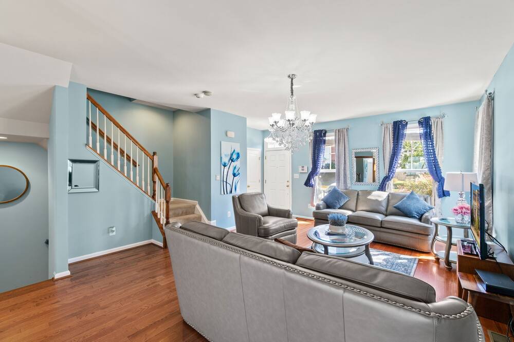 Photo of Livingroom in Bristow