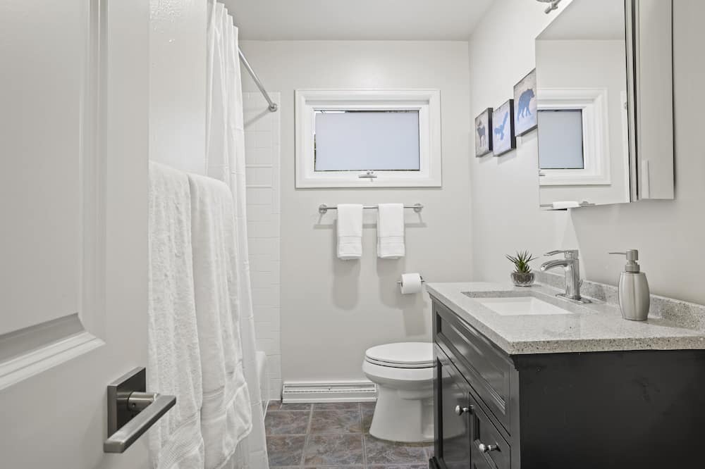 Photo of Bathroom in Central Boulder