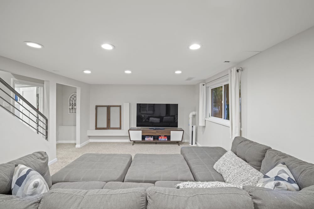 Photo of Livingroom in Central Boulder
