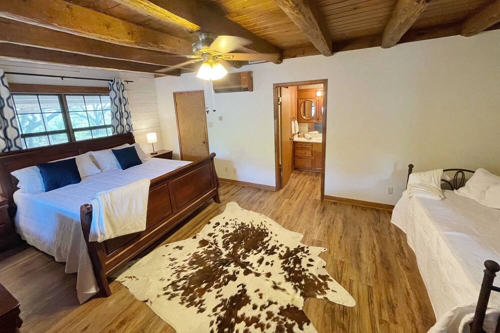 Photo of Bedroom in Utopia
