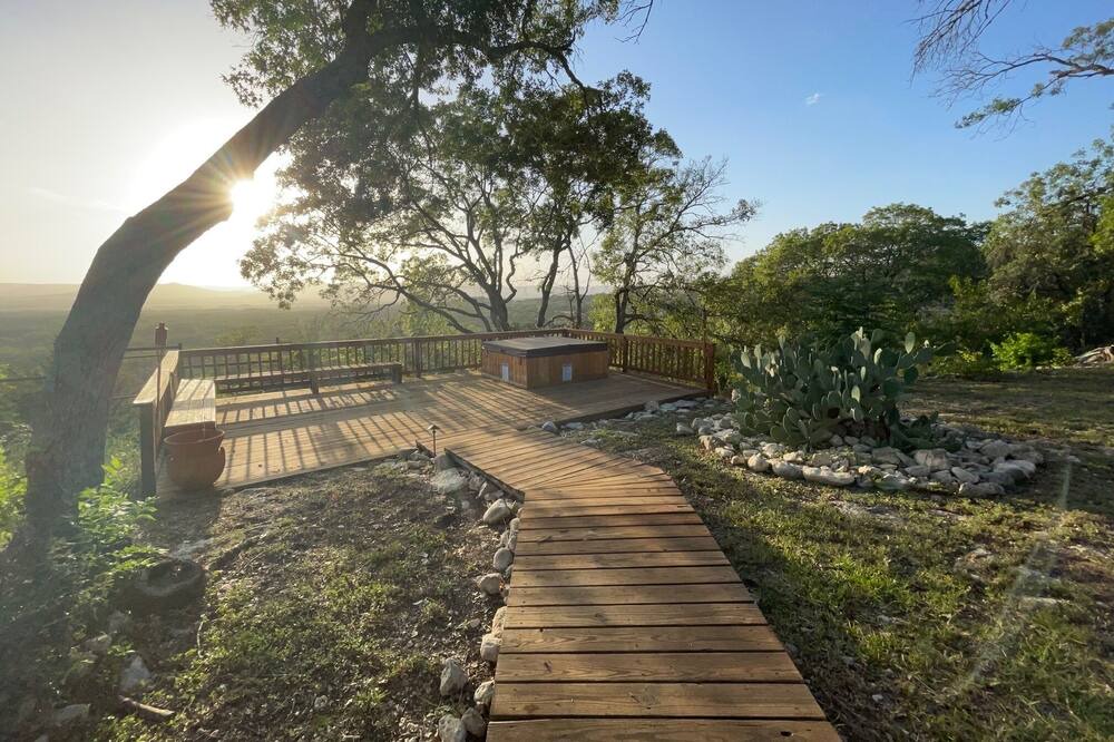 Photo of Outdoor in Utopia