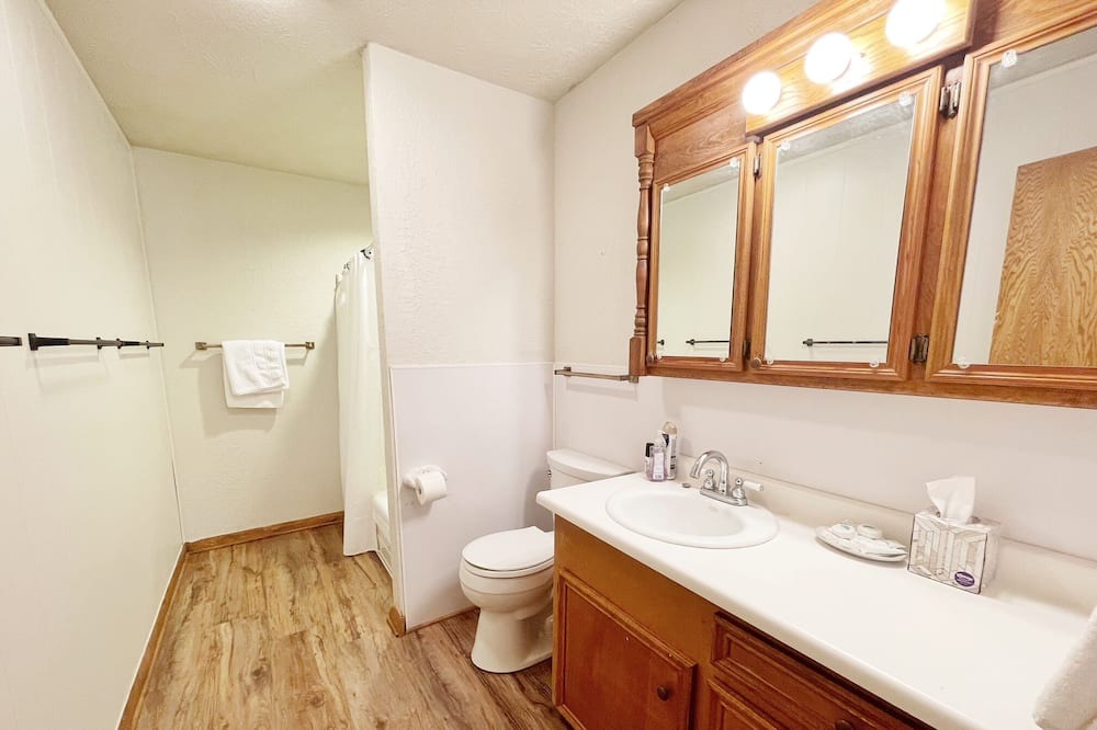 Photo of Bathroom in Utopia