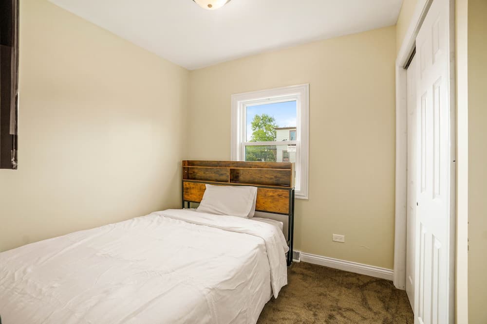 Photo of Bedroom in Blue Island