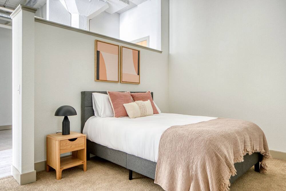 Photo of Bedroom in Ballpark