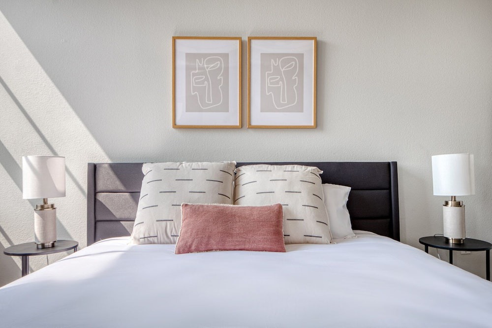 Photo of Bedroom in Ballpark