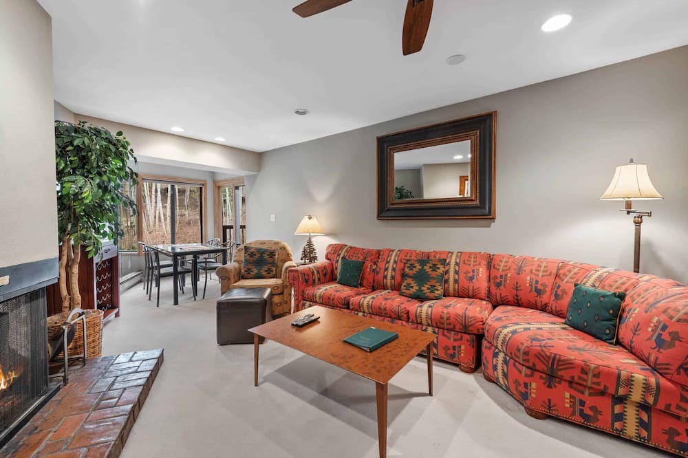 Photo of Livingroom in Vail