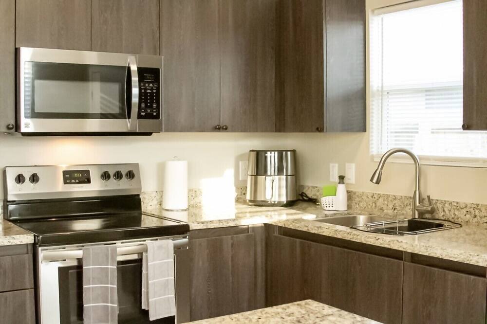 Photo of Kitchen in Edinburg