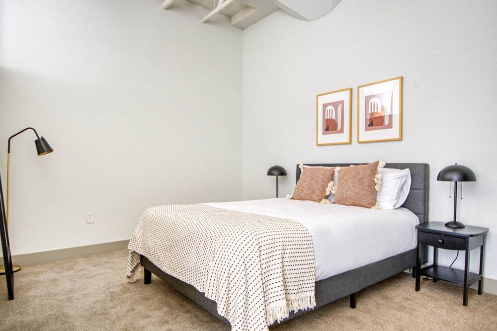 Photo of Bedroom in Ballpark