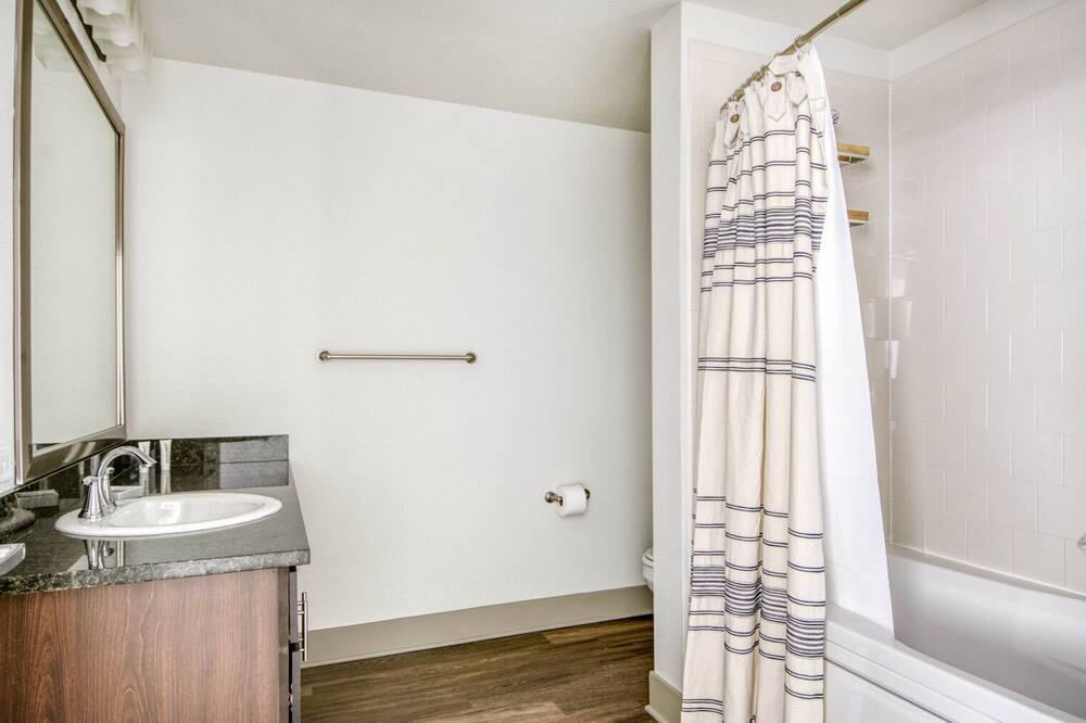 Photo of Bedroom in Ballpark