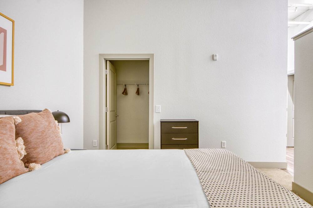 Photo of Bedroom in Ballpark