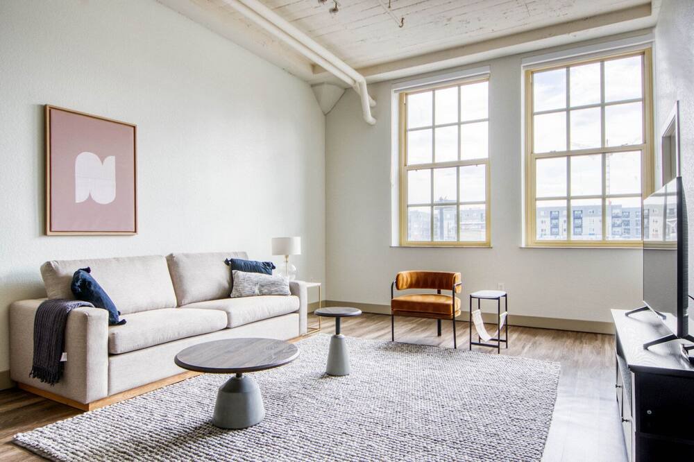 Photo of Livingroom in Ballpark