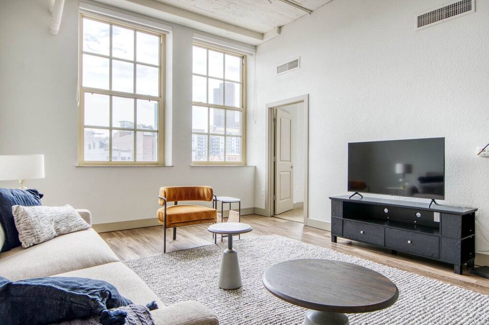 Photo of Livingroom in Ballpark