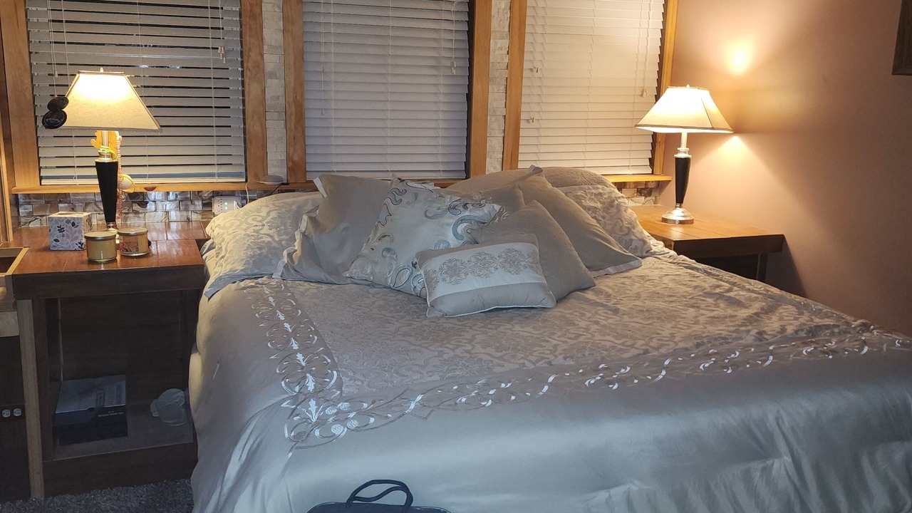 Photo of Bedroom in Niles