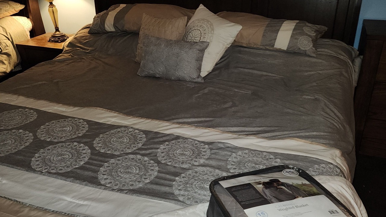 Photo of Bedroom in Niles