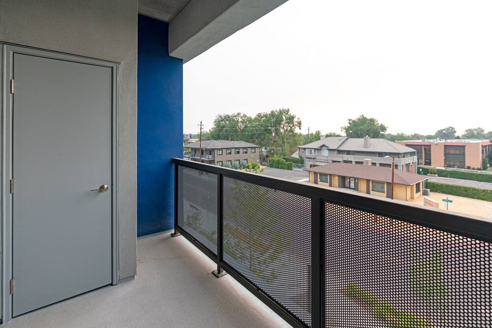 Photo of Patio Balcony in Reno/Tahoe Airport