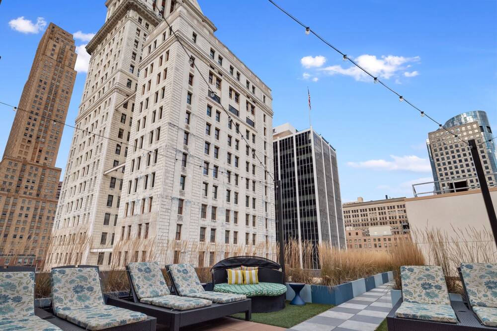 Photo of Others in Downtown Cincinnati