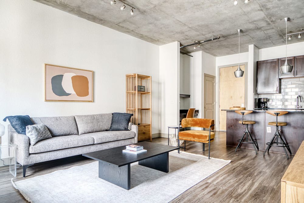 Photo of Livingroom in Ballpark