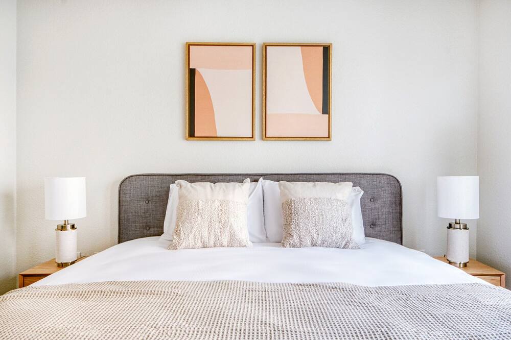 Photo of Bedroom in Ballpark