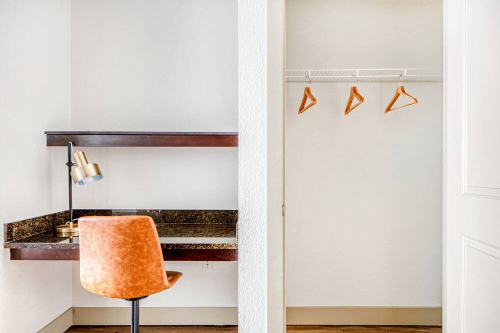 Photo of Bedroom in Ballpark