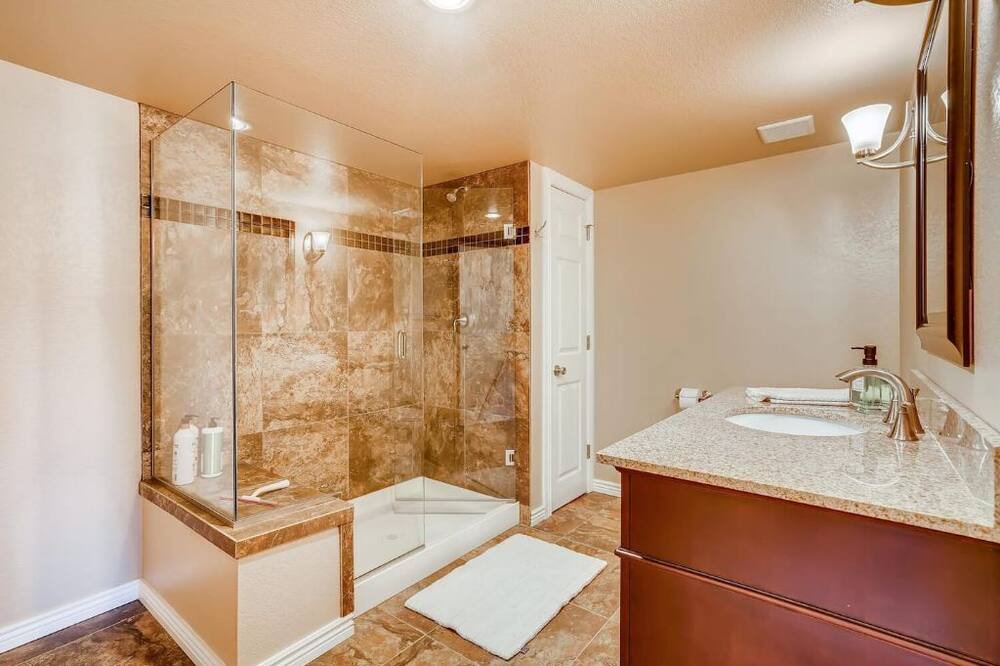 Photo of Bathroom in North Central Westminster