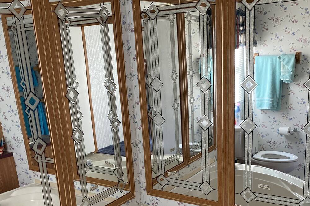Photo of Bathroom in Harper