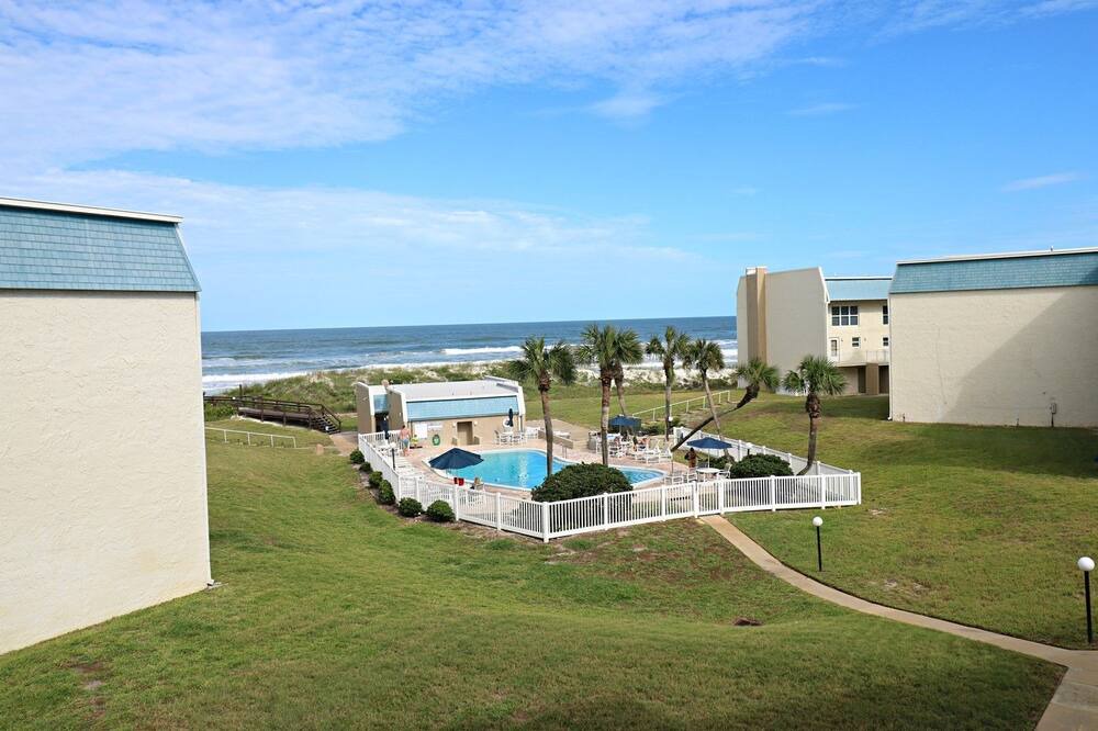 Photo of Bedroom in Crescent Beach