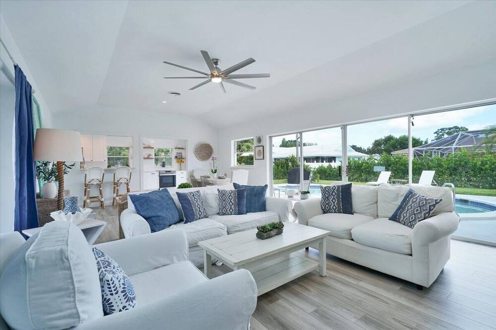 Photo of Livingroom in Tequesta