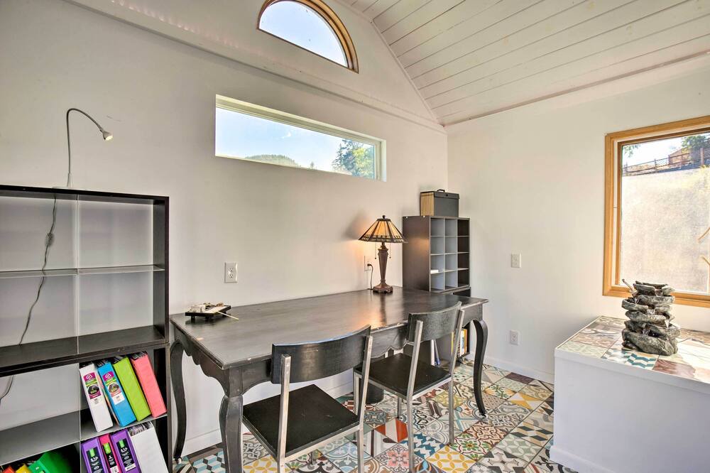 Photo of Bedroom in Idledale