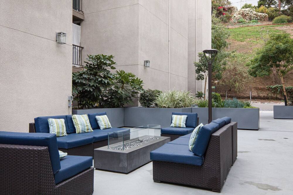 Photo of Patio Balcony in Los Feliz