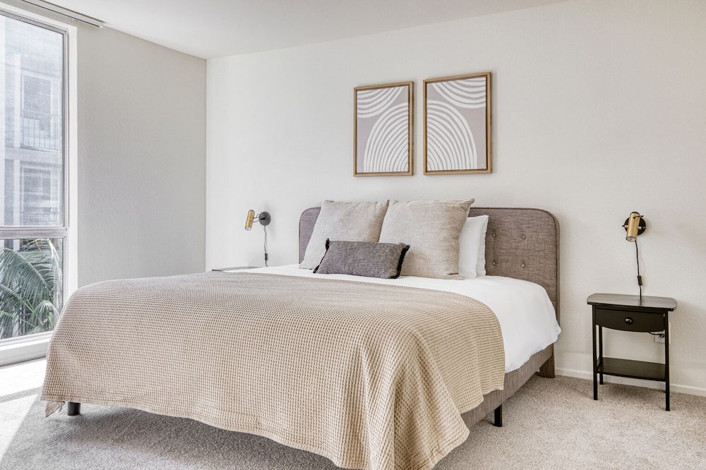 Photo of Bedroom in Los Feliz