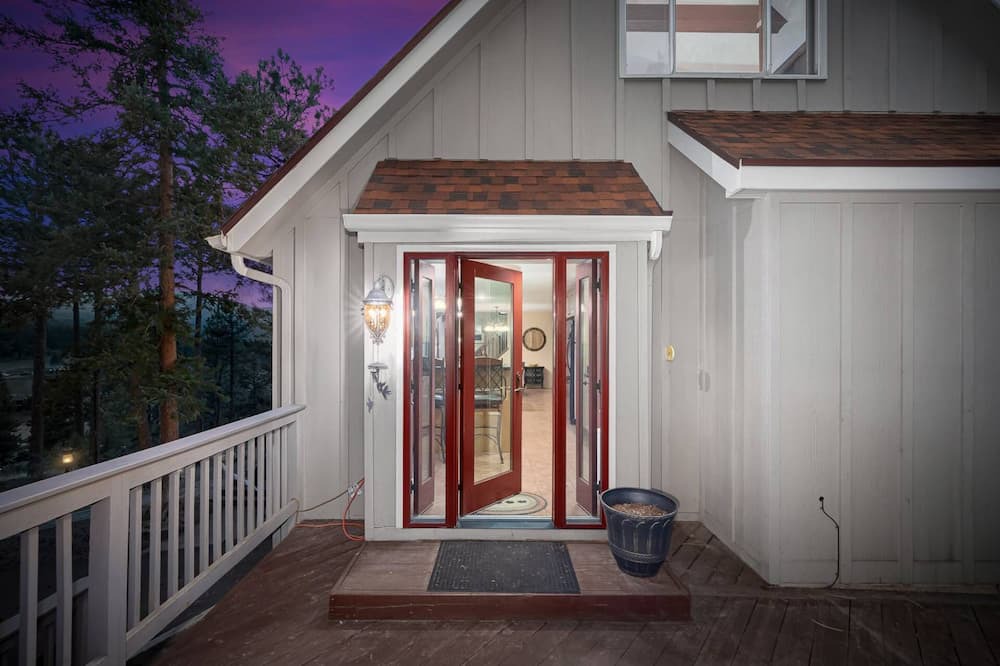Photo of Outdoor in Evergreen Meadows