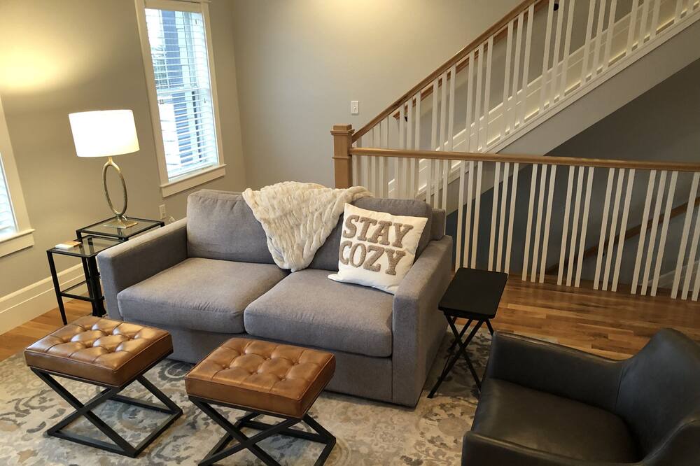 Photo of Livingroom in Louisville