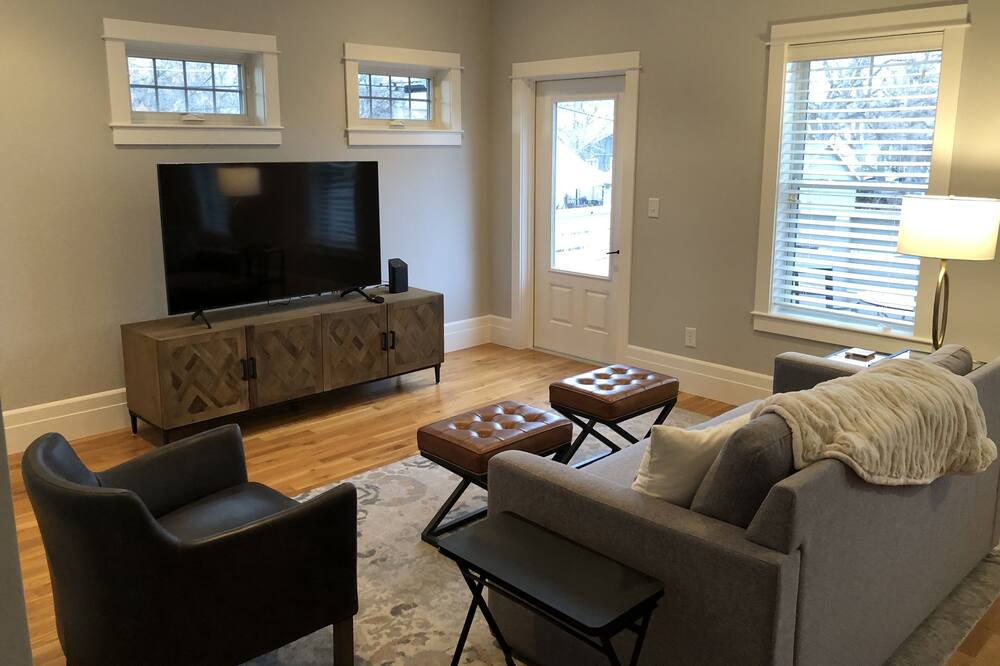 Photo of Livingroom in Louisville
