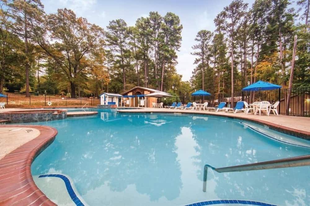 Photo of Outdoor in Holly Lake Ranch