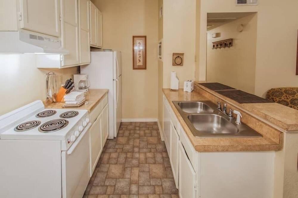 Photo of Kitchen in Holly Lake Ranch