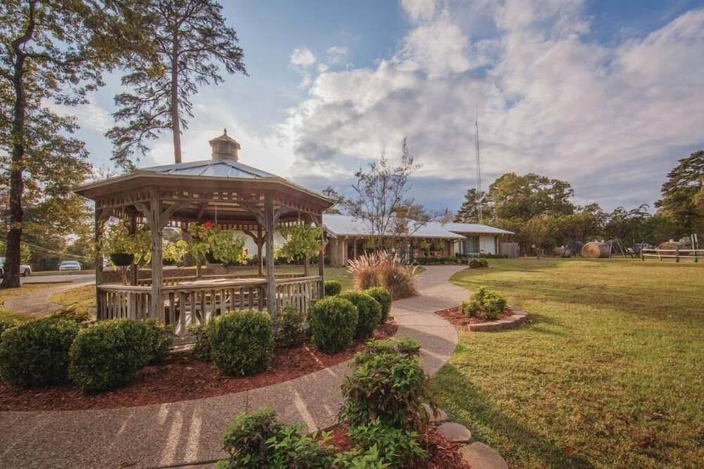 Photo of Outdoor in Holly Lake Ranch