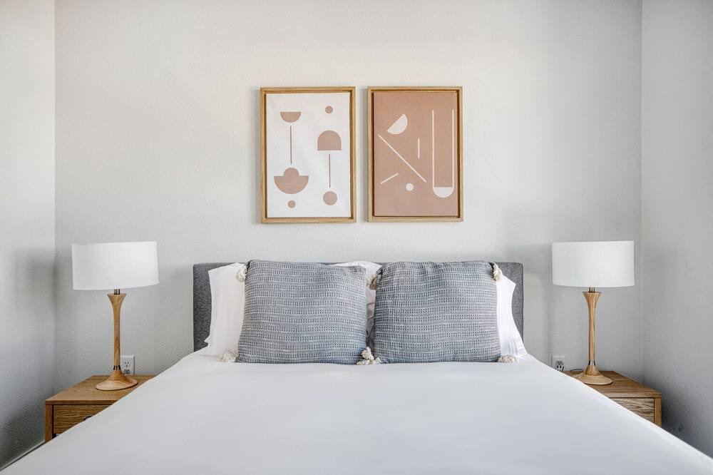 Photo of Bedroom in Five Points