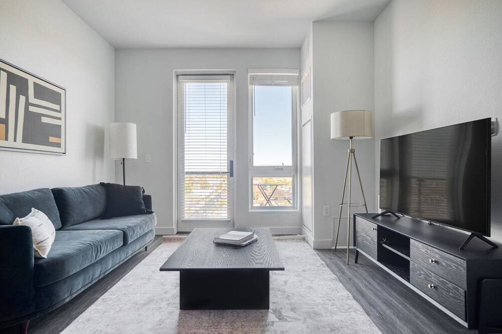 Photo of Livingroom in Five Points
