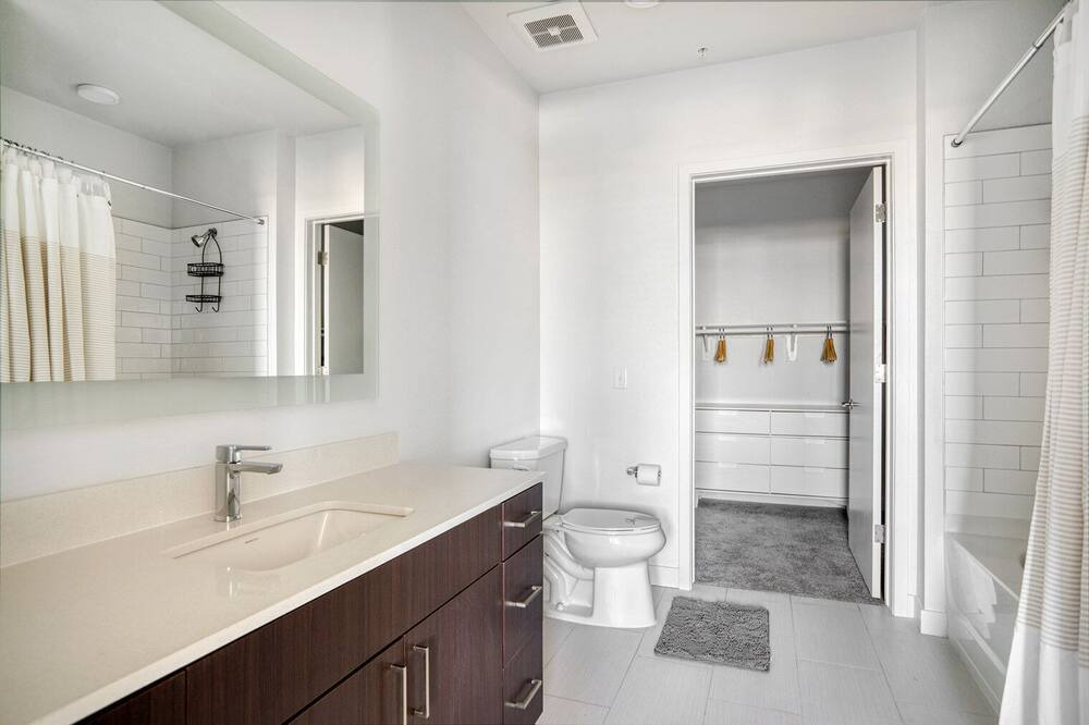 Photo of Bathroom in Five Points