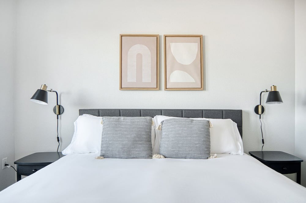 Photo of Bedroom in Five Points