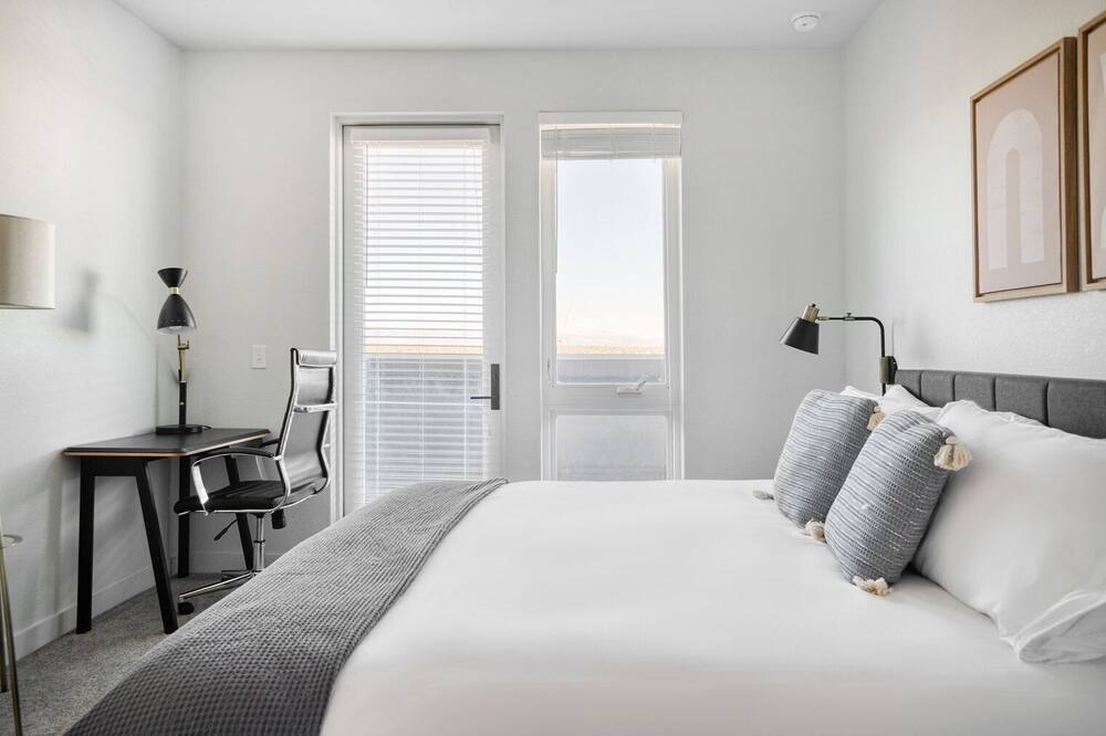 Photo of Bedroom in Five Points