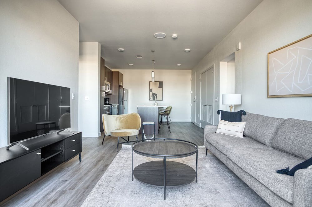 Photo of Livingroom in Five Points