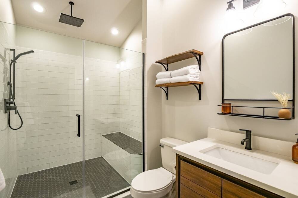 Photo of Bathroom in Northface