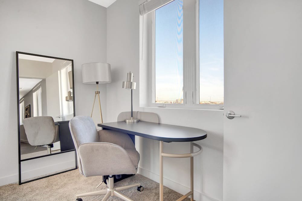 Photo of Bedroom in Five Points