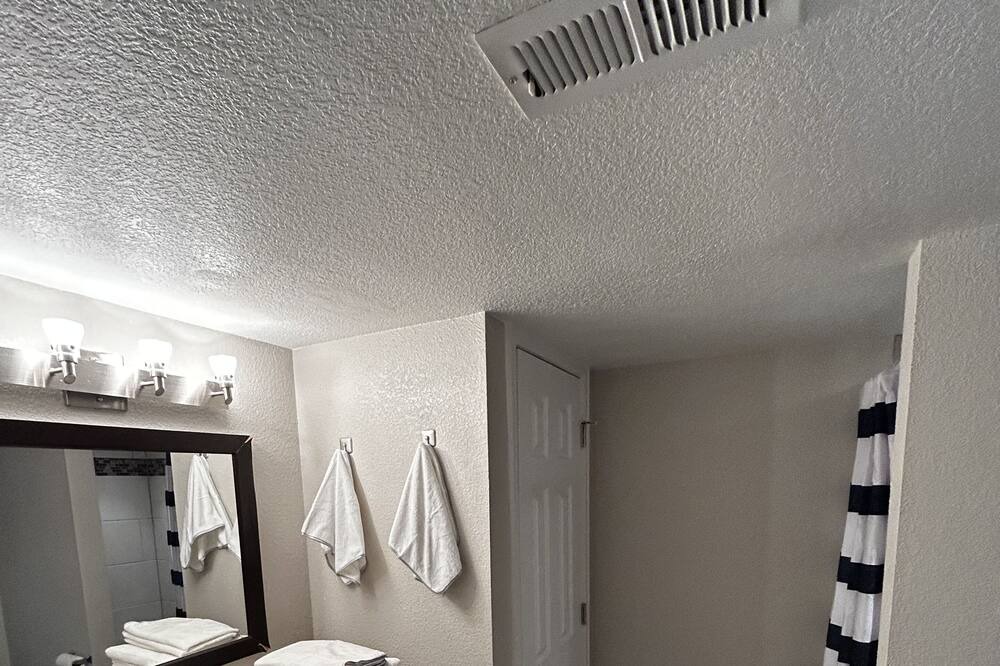 Photo of Bathroom in Ken Caryl