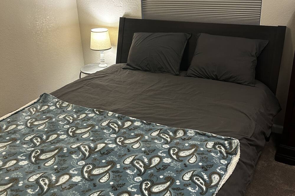 Photo of Bedroom in Ken Caryl
